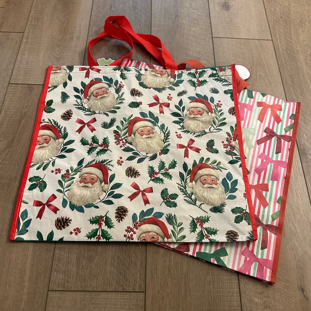 Homegoods TJMaxx Marshalls Christmas Bow & Santa Print Tote Bags Set of 2 NWT